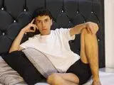 Amateur MaxLeons